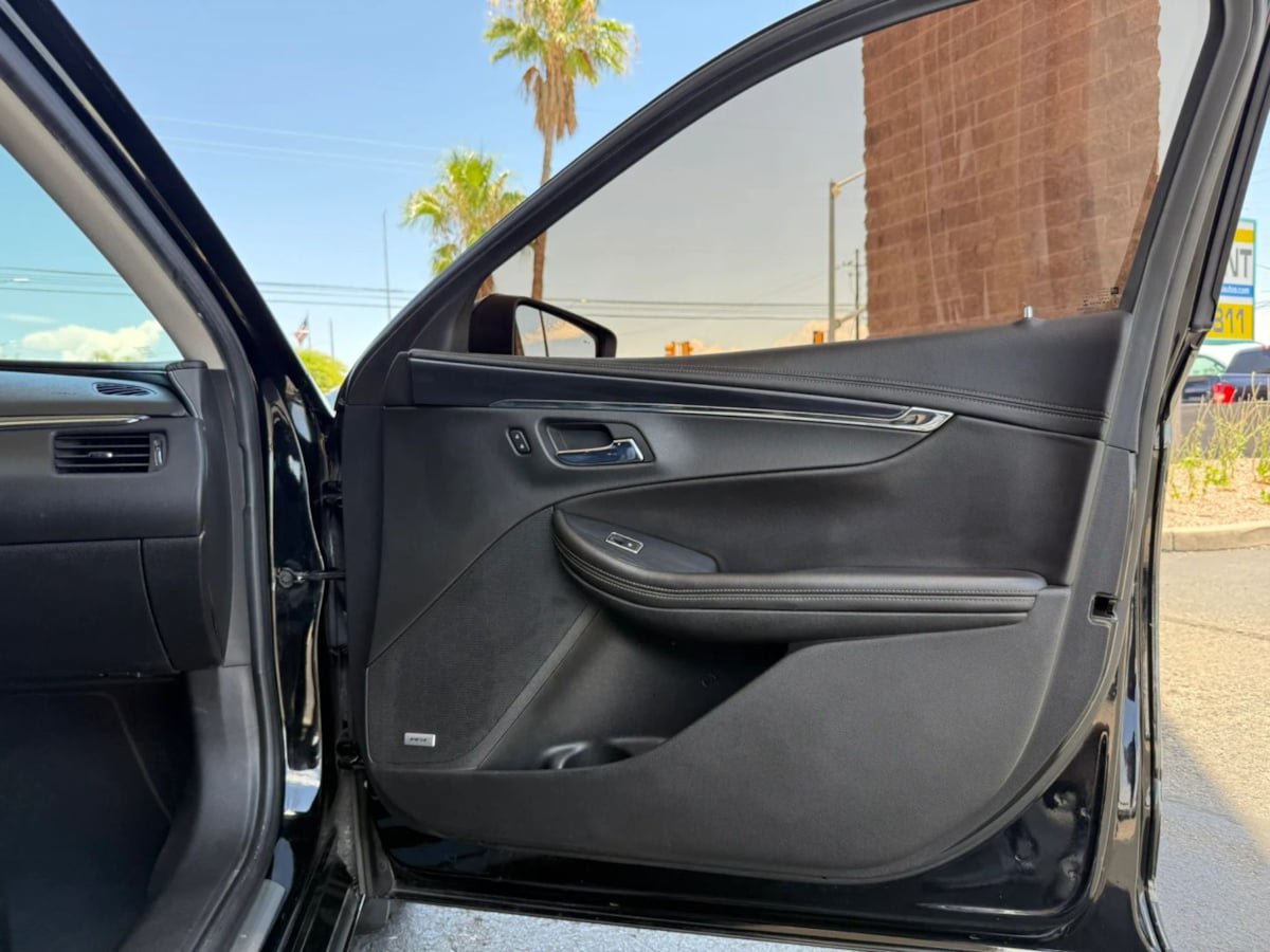 Used 2016 Chevrolet Impala LTZ FWD image 31