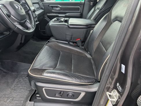 Used 2023 RAM 1500 Laramie AWD/4WD image 11