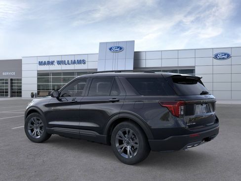 New 2026 Ford Explorer Active AWD/4WD image 4