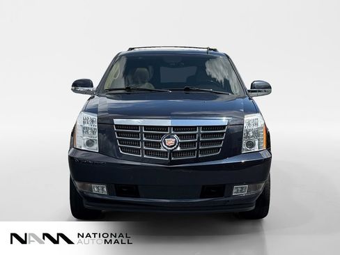 Used 2013 Cadillac Escalade Luxury AWD/4WD image 8