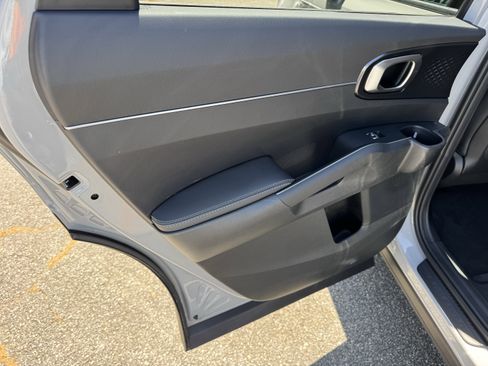 Used 2025 Kia Sorento EX w/ Panoramic Sunroof Package image 21