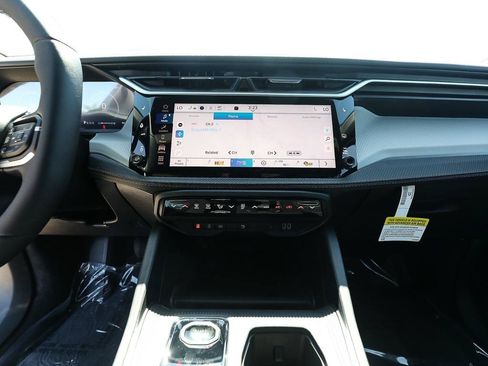 New 2026 Jeep Cherokee Limited AWD/4WD image 14