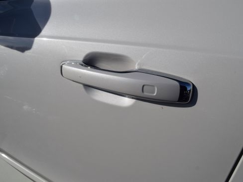 Used 2019 Volvo XC90 T6 Momentum w/ Protection Package Premier image 12