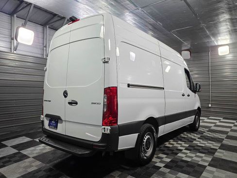Used 2023 Mercedes-Benz Sprinter 2500 image 5
