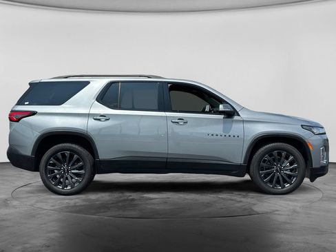 Used 2023 Chevrolet Traverse RS w/ LPO, Floor Liner Package AWD/4WD image 10