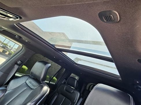 Used 2021 Jeep Grand Cherokee L Overland w/ Luxury Tech Group IV image 10