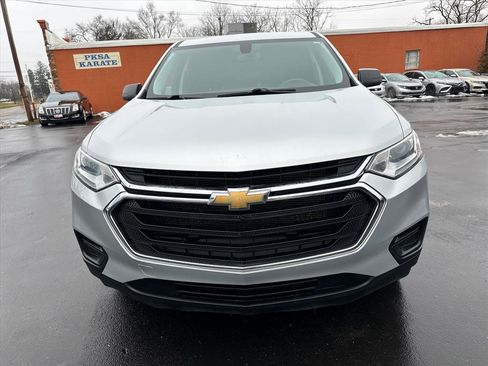 Used 2021 Chevrolet Traverse LS image 8