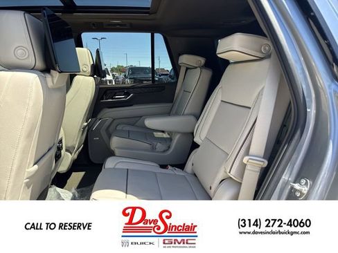 New 2026 GMC Yukon Denali w/ Denali Reserve Package AWD/4WD image 23