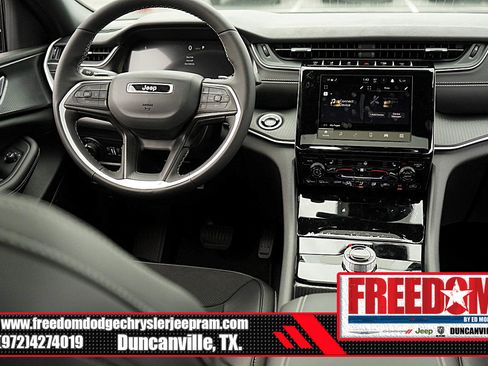 New 2024 Jeep Grand Cherokee L Altitude image 18