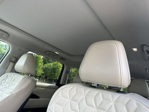 Certified 2025 Nissan Armada Platinum Reserve AWD/4WD image 35