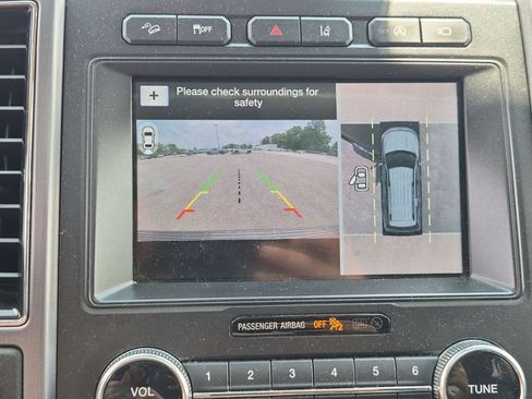 Used 2019 Ford Expedition Max Platinum AWD/4WD image 15