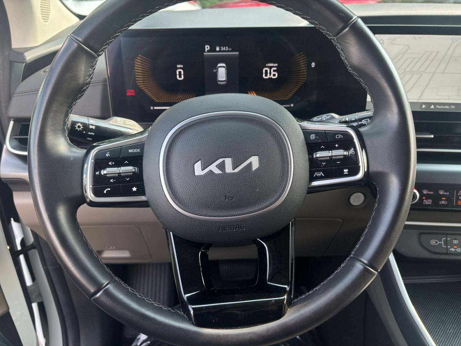 Used 2026 Kia Carnival FWD image 29