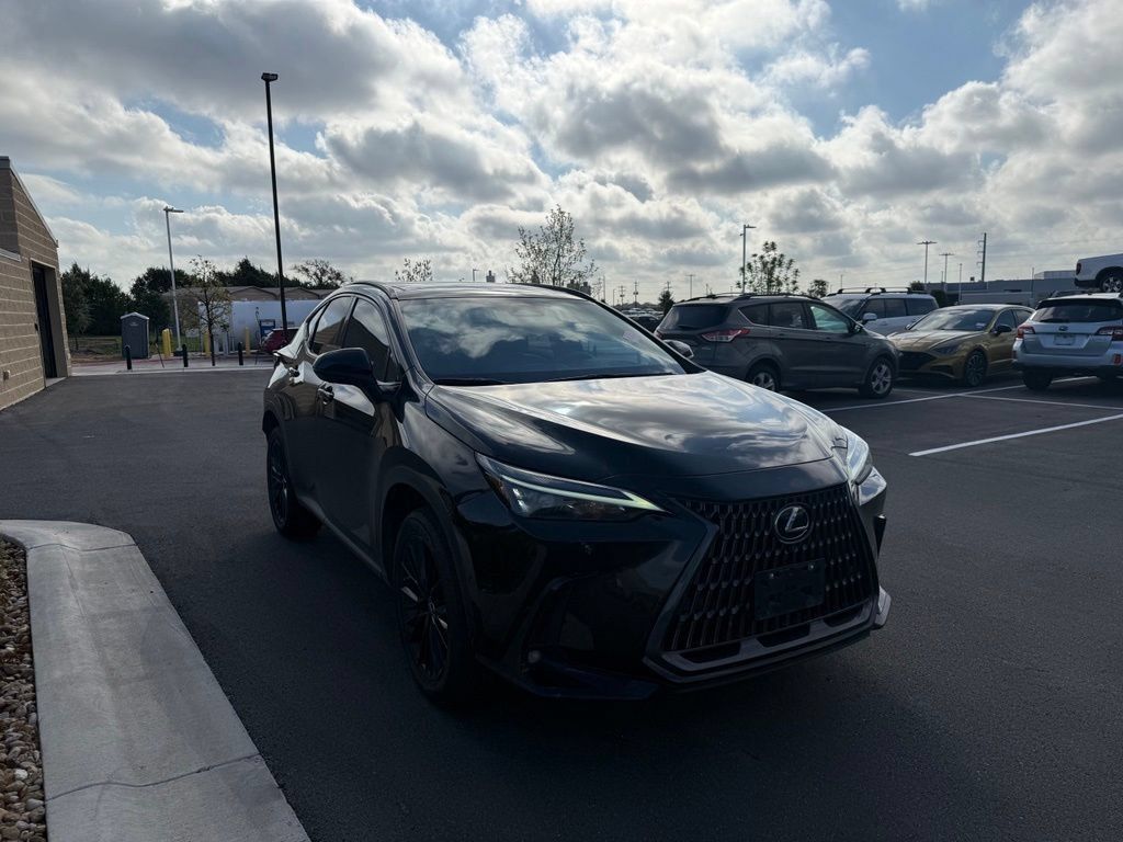 Used 2022 Lexus NX 350h AWD w/ Vision Package image 2