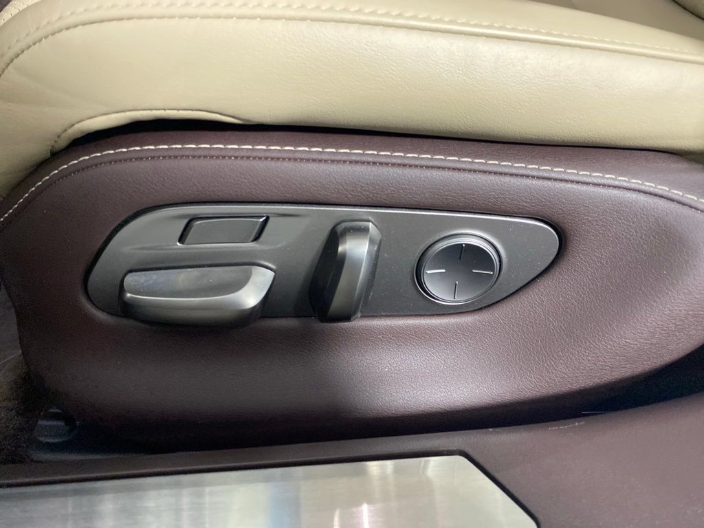 Certified 2020 Lexus LS 500 AWD image 24