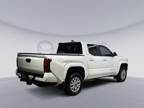 Used 2025 Toyota Tacoma SR5 image 12