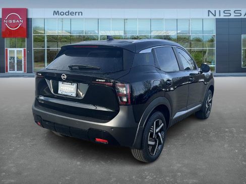 New 2026 Nissan Kicks SV image 5