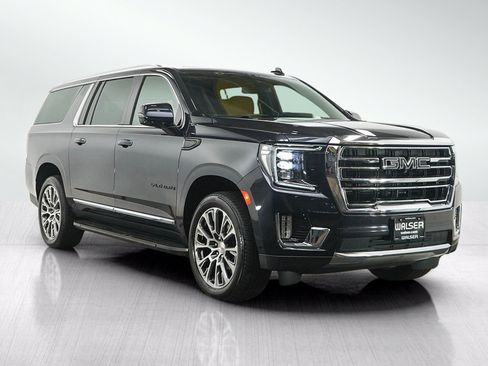 Used 2023 GMC Yukon XL SLT w/ SLT Premium Package AWD/4WD image 7