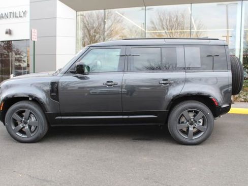 New 2026 Land Rover Defender 110 X-Dynamic SE image 5