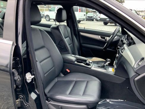 Used 2013 Mercedes-Benz C 250 Sedan image 9