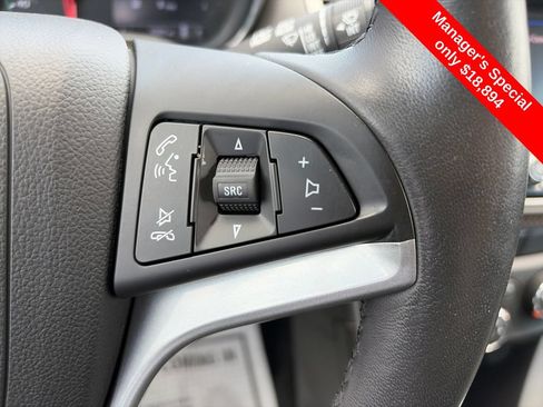 Used 2022 Chevrolet Trax LT w/ Midnight Edition AWD/4WD image 12