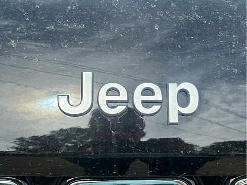 New 2025 Jeep Grand Cherokee Limited w/ Luxury Tech Group II image 11