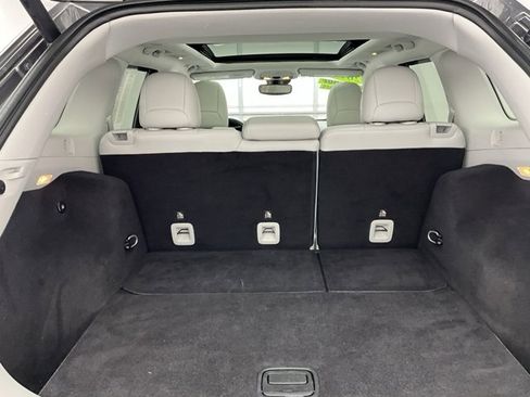 Used 2019 Jeep Cherokee Limited w/ Luxury Group image 20