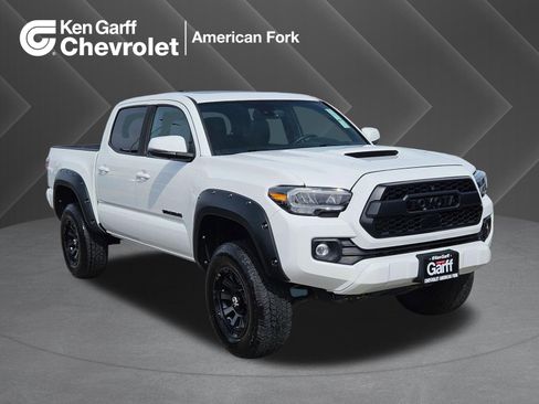 Used 2021 Toyota Tacoma TRD Sport w/ TRD Premium Sport Package AWD/4WD image 1