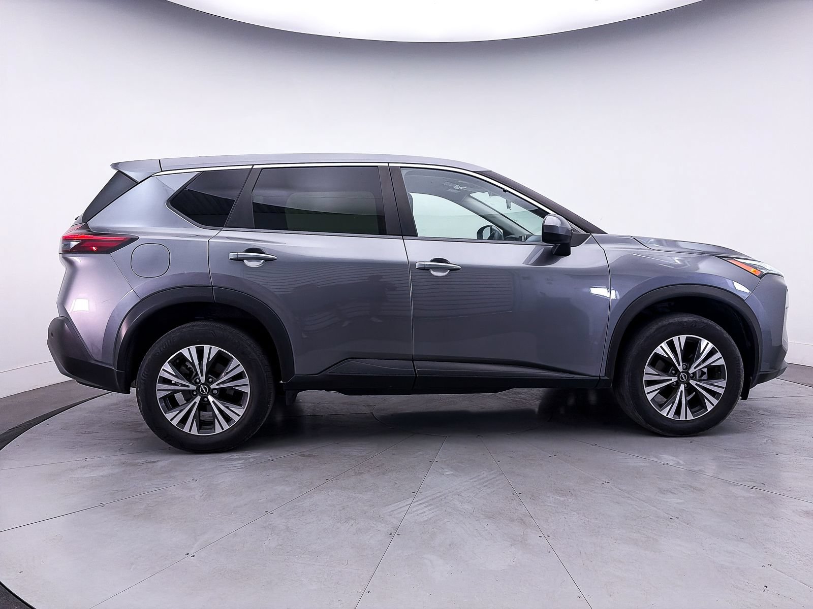 Used 2023 Nissan Rogue SV FWD image 38