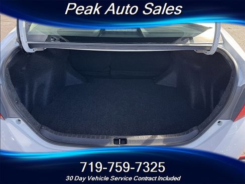 Used 2018 Toyota Corolla LE image 24