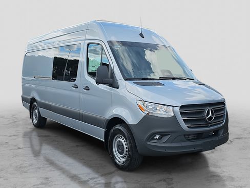 New 2026 Mercedes-Benz Sprinter 2500 image 3