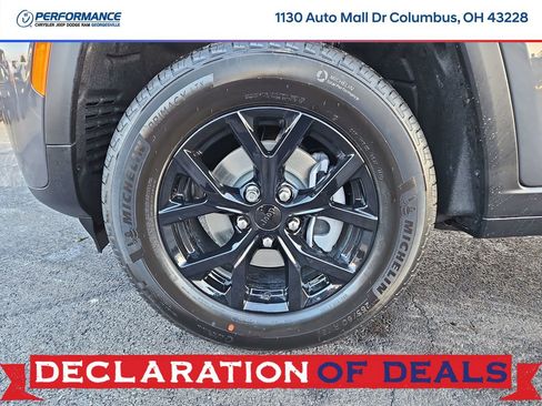 New 2026 Jeep Grand Cherokee Laredo image 9