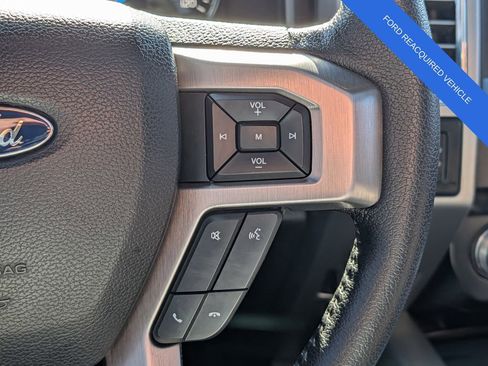 Used 2015 Ford F150 Platinum w/ Equipment Group 701A Luxury image 20