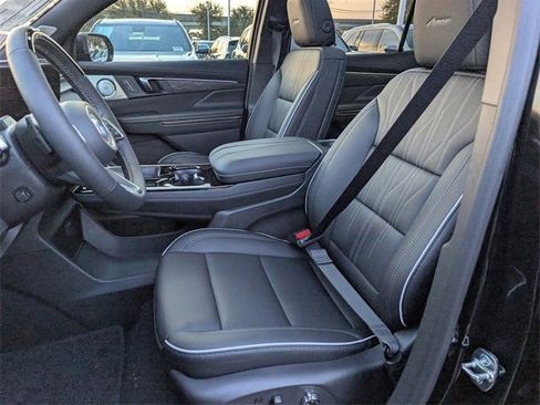 New 2026 Buick Enclave Avenir w/ Super Cruise Package image 18