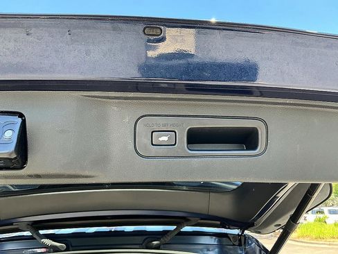 Used 2023 Honda Pilot Touring image 29