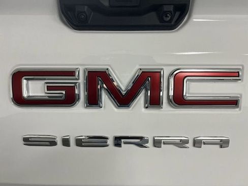 New 2026 GMC Sierra 2500 SLT w/ SLT Premium Package AWD/4WD image 31