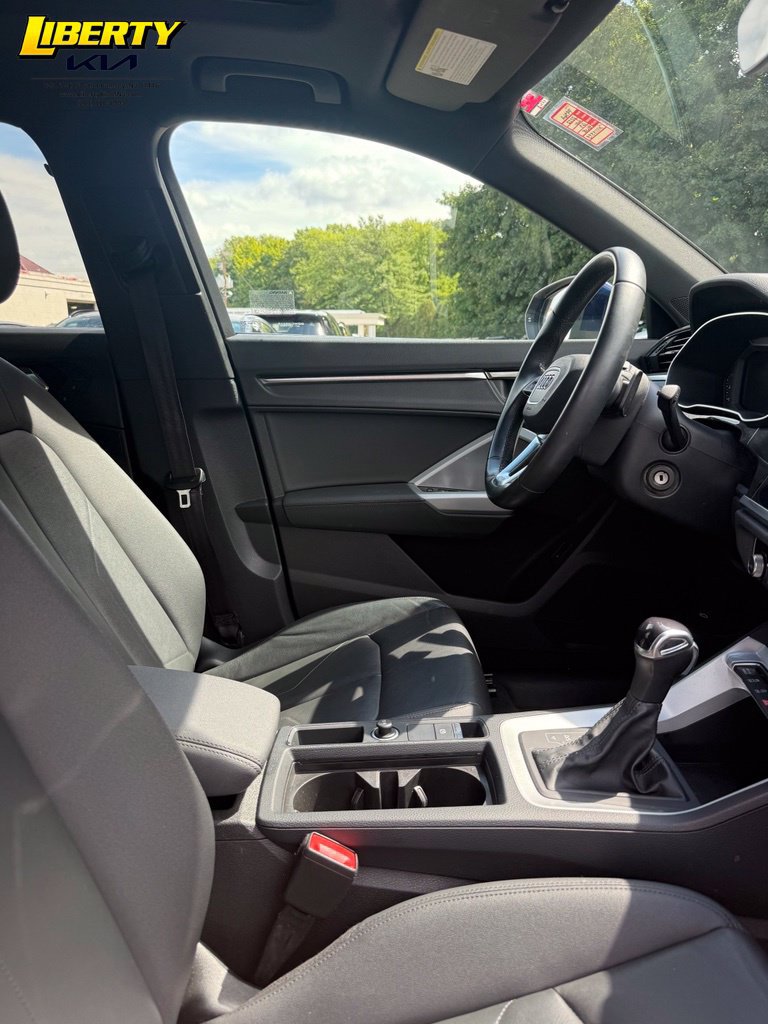 Used 2022 Audi Q3 2.0T Premium AWD/4WD image 9