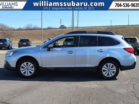 Used 2019 Subaru Outback 2.5i Premium image 6