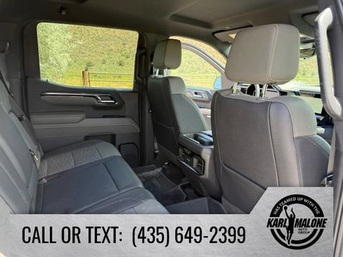 Used 2023 Chevrolet Silverado 1500 ZR2 w/ Technology Package AWD/4WD image 35