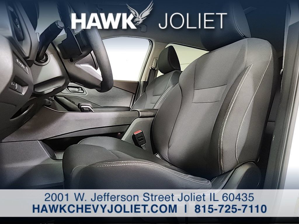 Used 2023 Nissan Rogue S FWD image 9