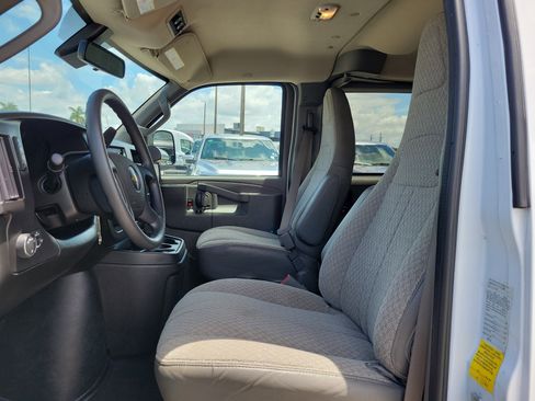 Used 2023 Chevrolet Express 3500 LT w/ LT Preferred Equipment Group RWD image 11