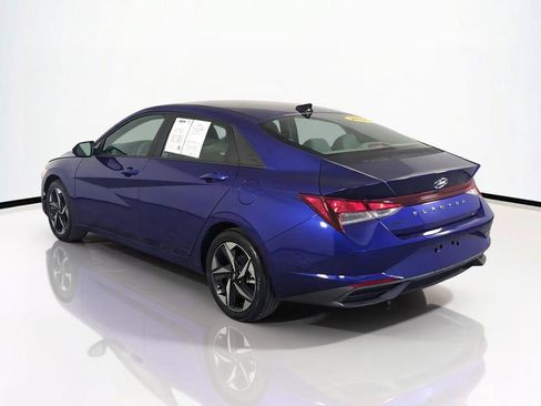 Used 2023 Hyundai Elantra SEL w/ Convenience Package FWD image 7