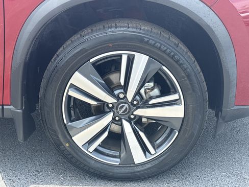 Used 2023 Nissan Rogue SL AWD/4WD image 13
