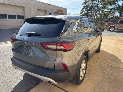 Used 2023 Ford Escape Active image 3