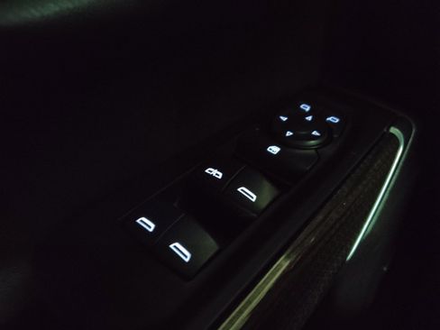 Used 2019 Chevrolet Silverado 1500 RST w/ All-Star Edition AWD/4WD image 27