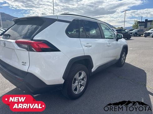 Used 2020 Toyota RAV4 XLE AWD/4WD image 19
