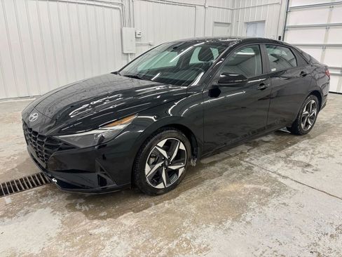 Used 2023 Hyundai Elantra SEL w/ Convenience Package image 14