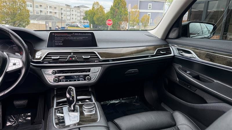 Used 2020 BMW 740i xDrive w/ Cold Weather Package AWD/4WD image 27