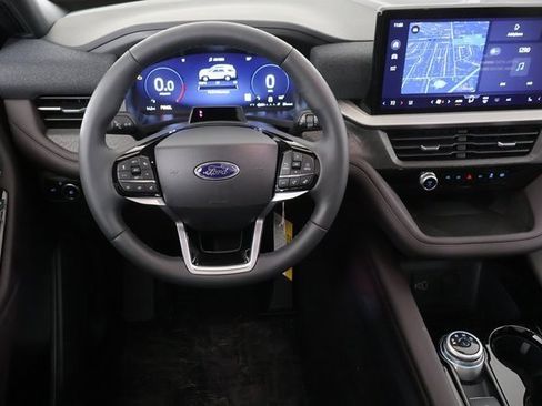 New 2026 Ford Explorer Platinum image 18