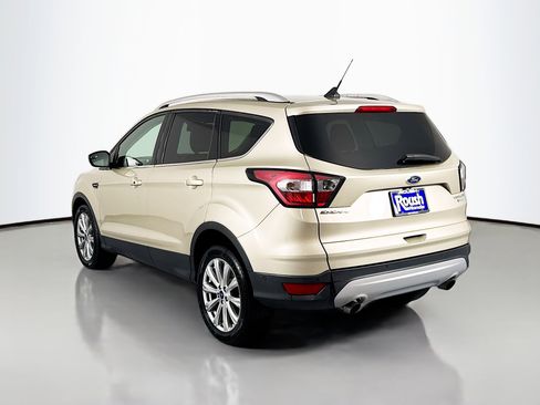 Used 2018 Ford Escape Titanium image 7