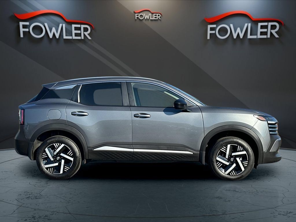 Used 2026 Nissan Kicks SV FWD image 6